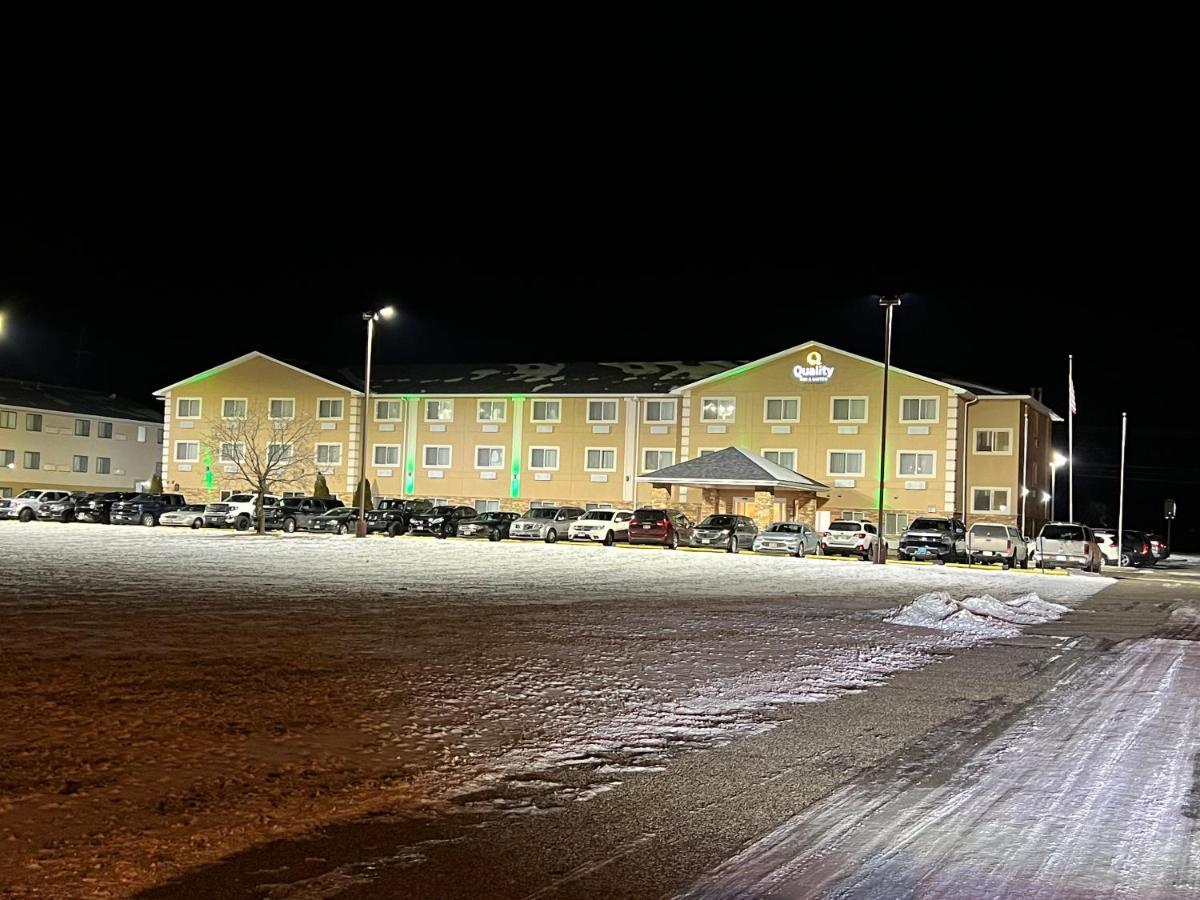 Quality Inn&Suites Wisconsin Dells Esterno foto