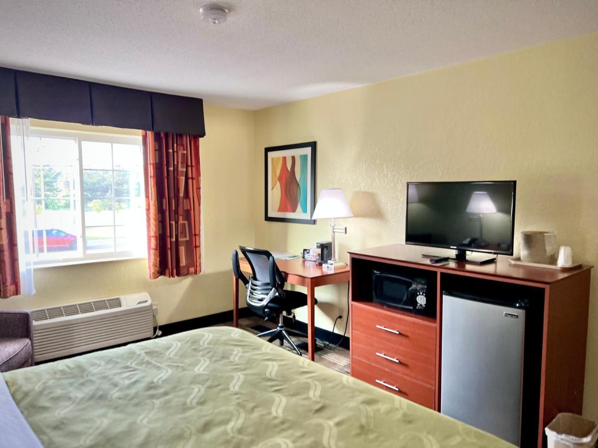Quality Inn&Suites Wisconsin Dells Esterno foto