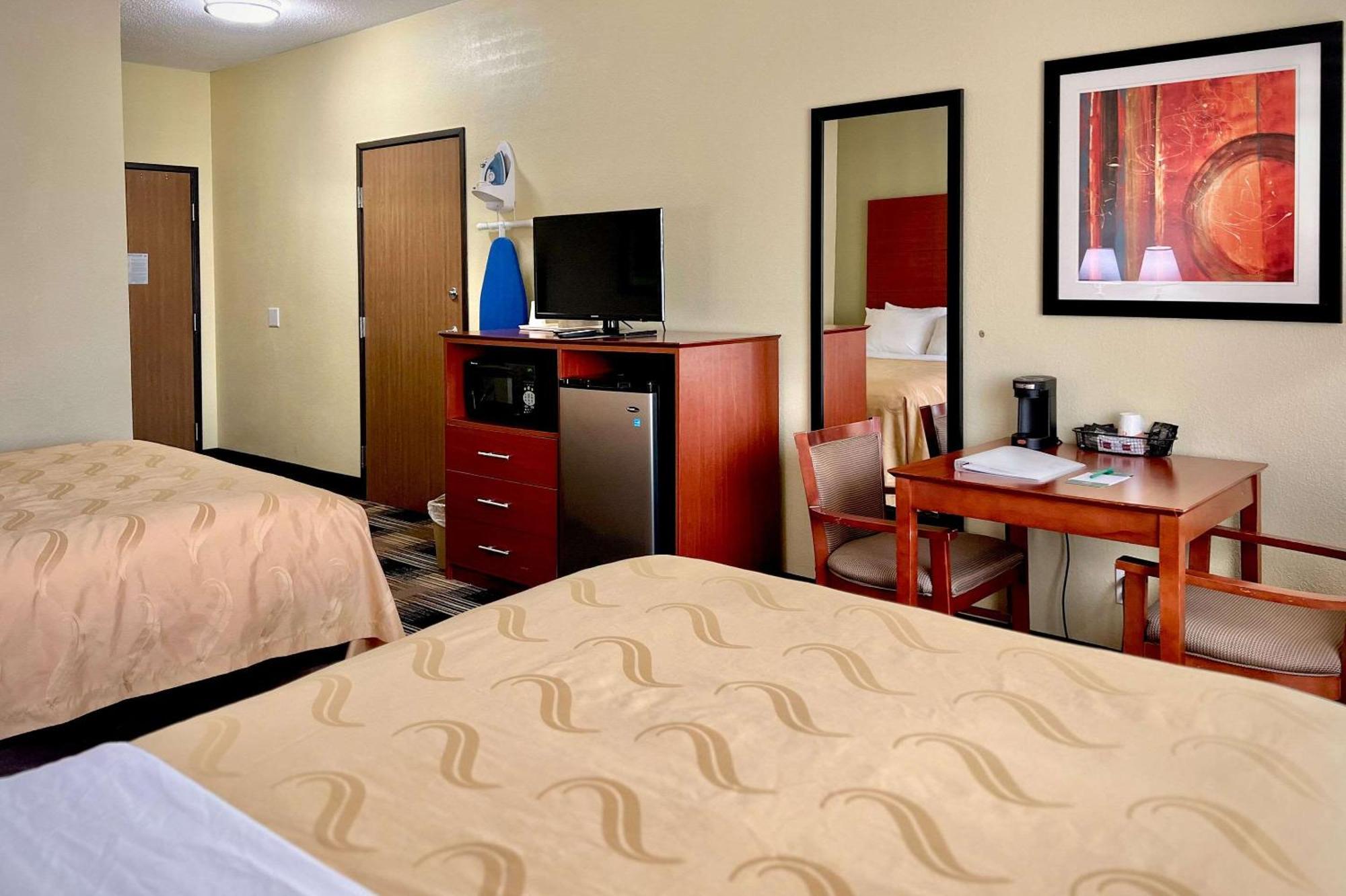Quality Inn&Suites Wisconsin Dells Esterno foto
