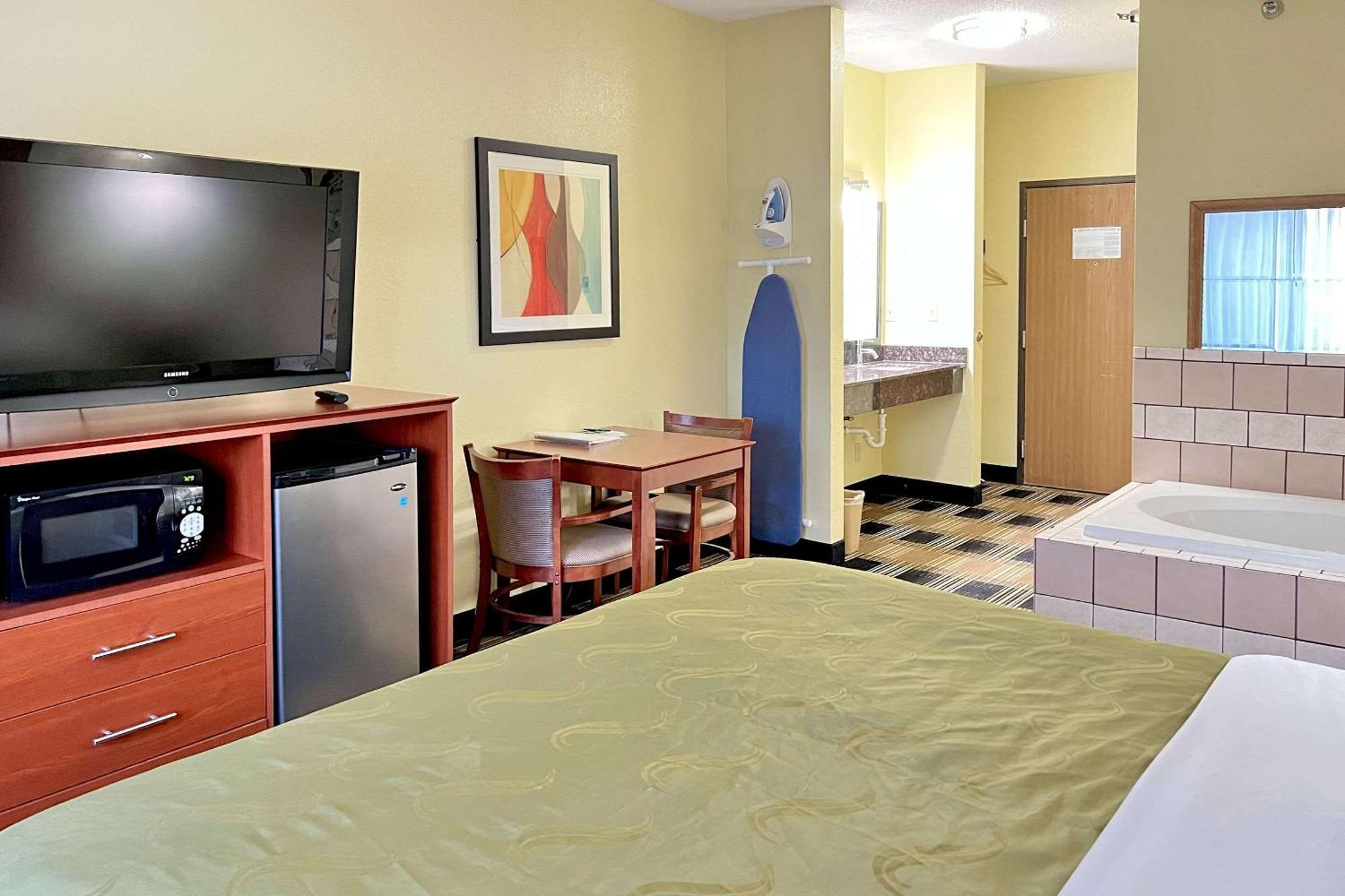 Quality Inn&Suites Wisconsin Dells Esterno foto